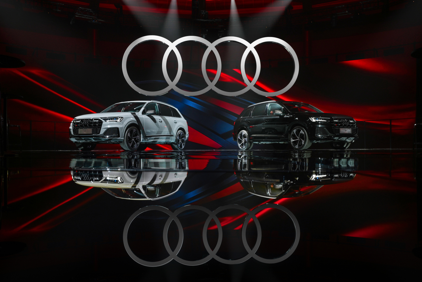 V8即王道 全新奥迪 SQ7暗夜骑士版正式上市