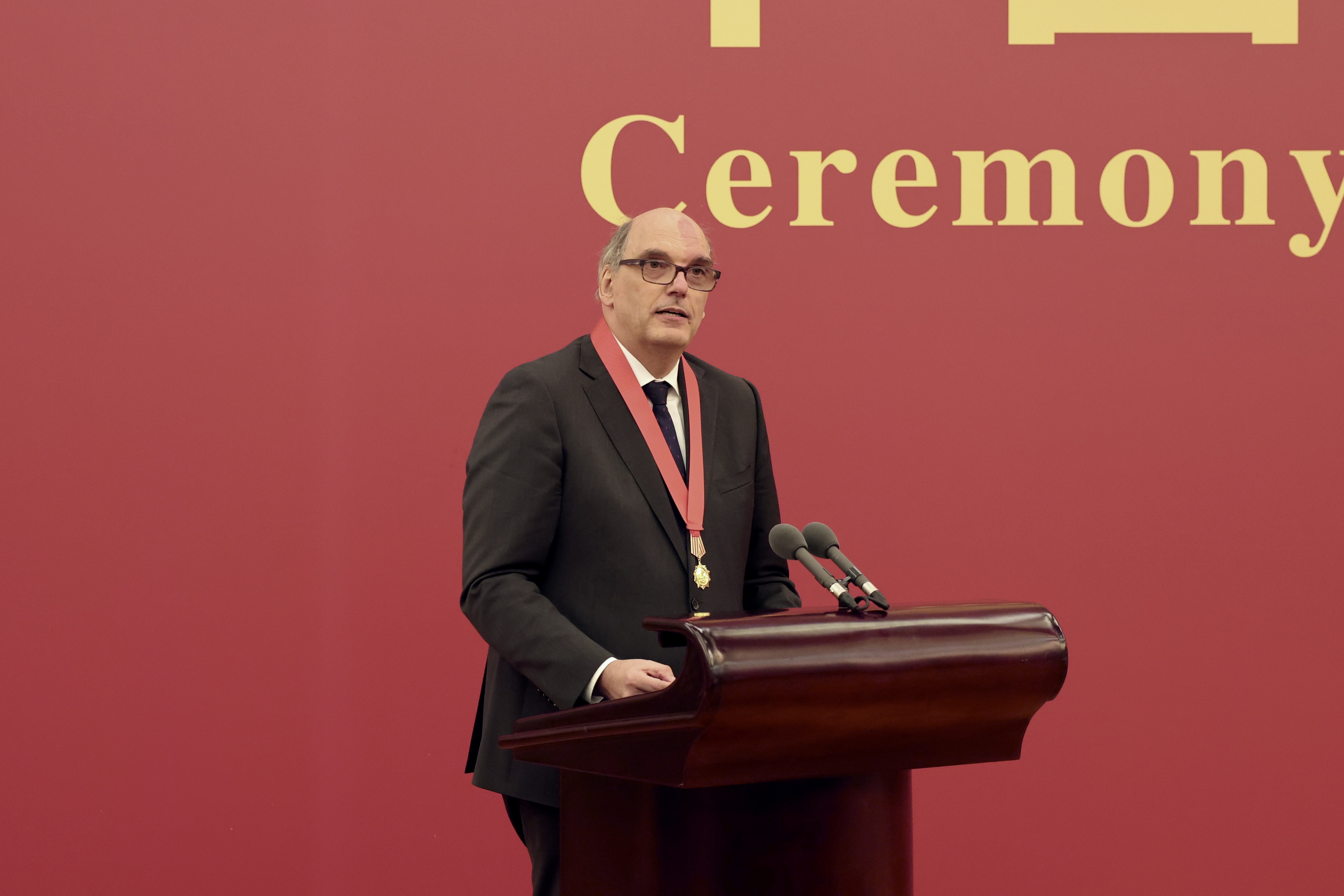 华晨宝马以中国为家 戴鹤轩博士荣获中国政府友谊奖