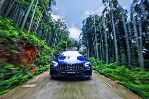 多了两个门的GT，还是四个门的跑车？