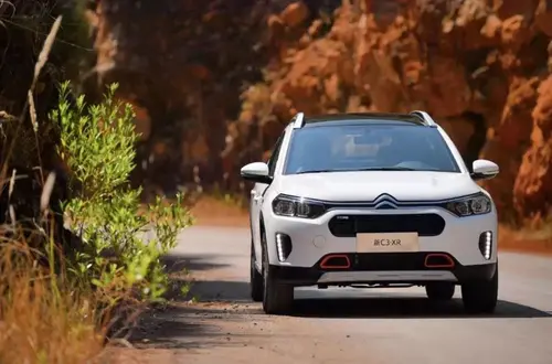 10万不到就能买合资小型SUV 新C3-XR了解一下