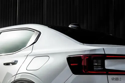 开着Polestar 2回家我至少会delay 15分钟进门