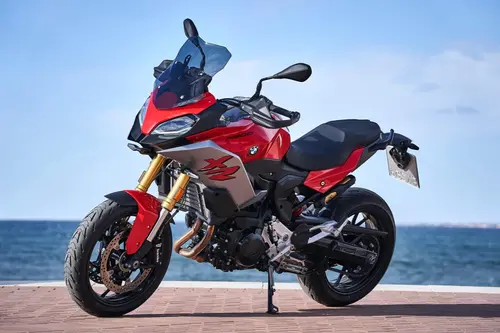 中量级豪华运动旗舰，BMW F900系列来袭