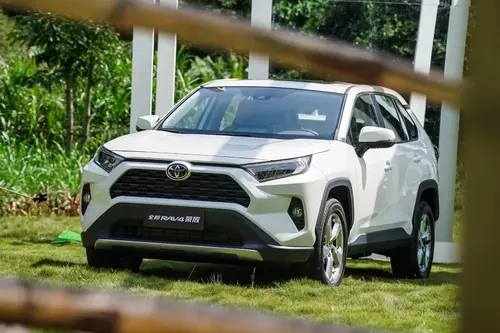 低价买高配还是买合资？名爵HS、本田CR-V、丰田RAV4荣放横向详解