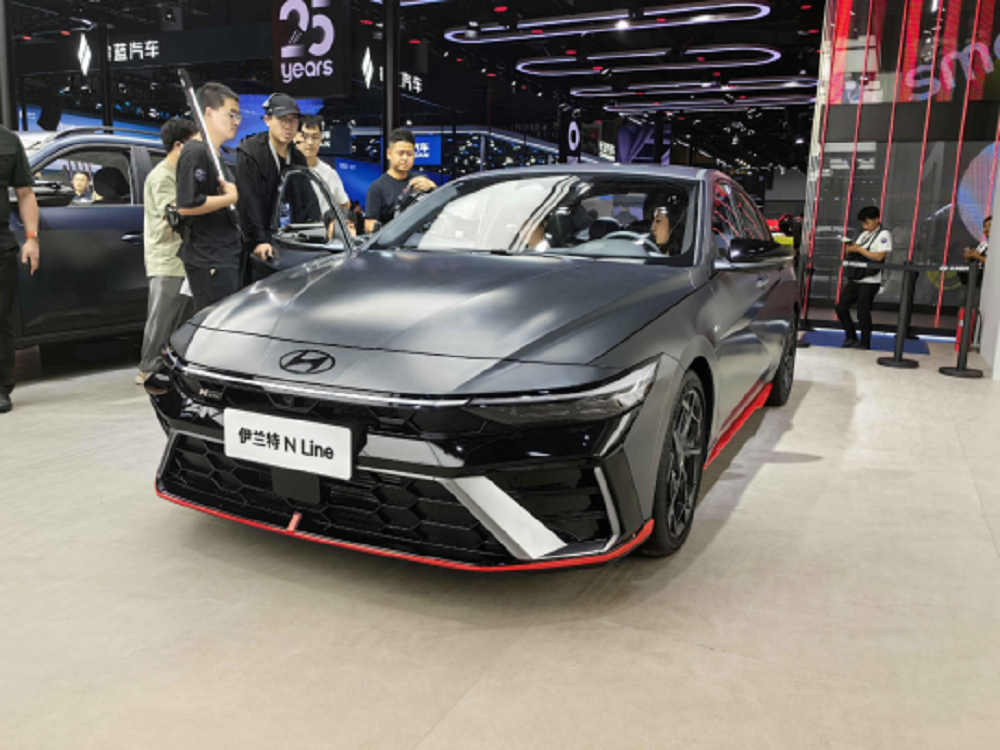 全新伊兰特N line凭什么能当10万级颜值天花板的炸街神器