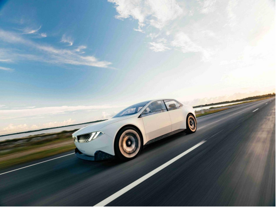 全新BMW iDrive亮相，BMW新世代概念车展示下一代人机交互科技