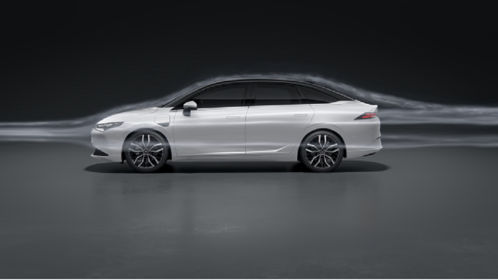 2024款小鹏P5全新发布，15.69万元起，搅动市场新格局！
