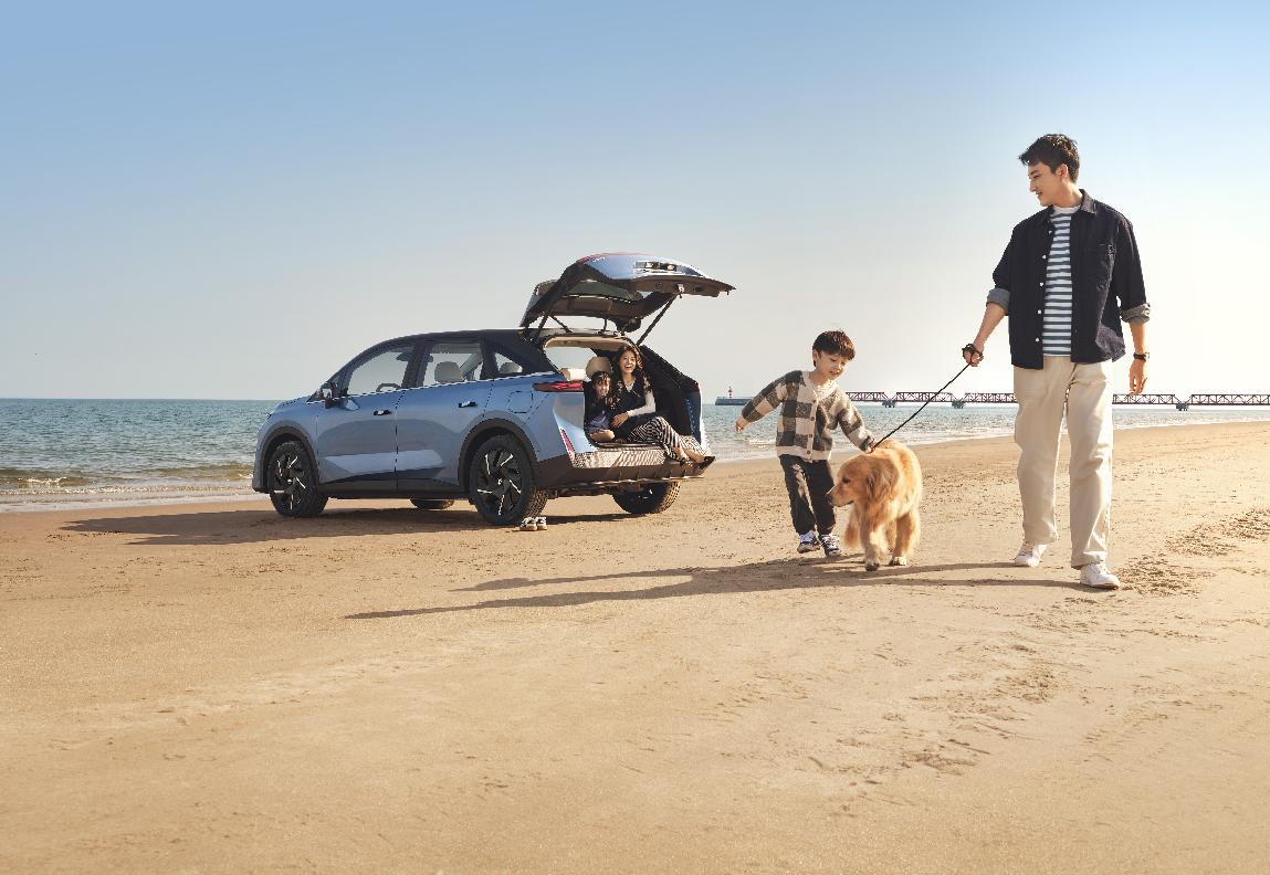 “智能百变大纯电SUV”启辰VX6上市，售价14.19-15.99万元